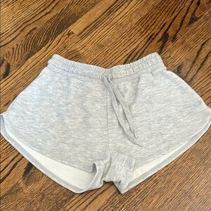 Aritzia tna shorts